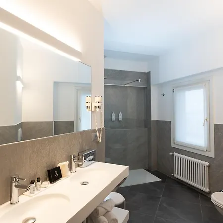 La Di Moret Hotel