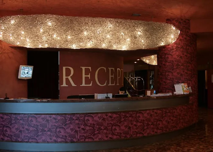 Là Di Moret Hotel 4*